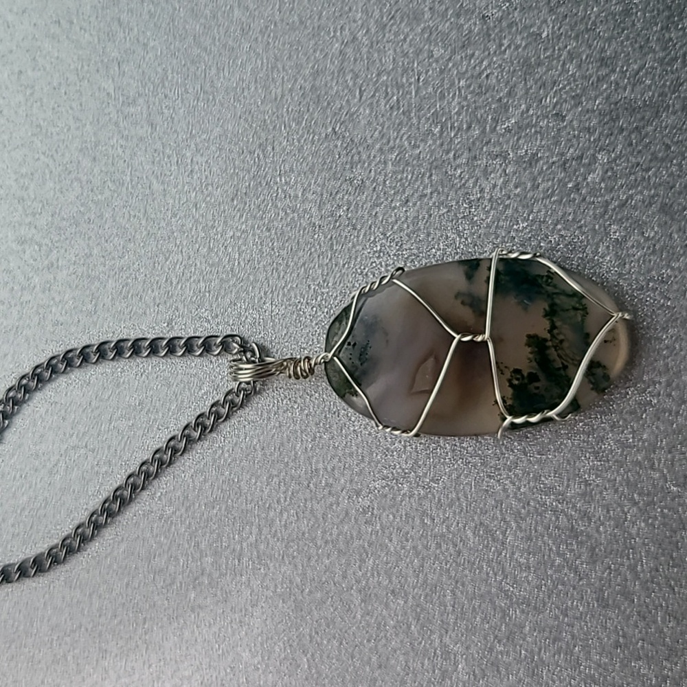 Moss Agate Cabochon Pendant Necklace – Grounding Crystal for Balance & New Be… - Picture 2 of 4